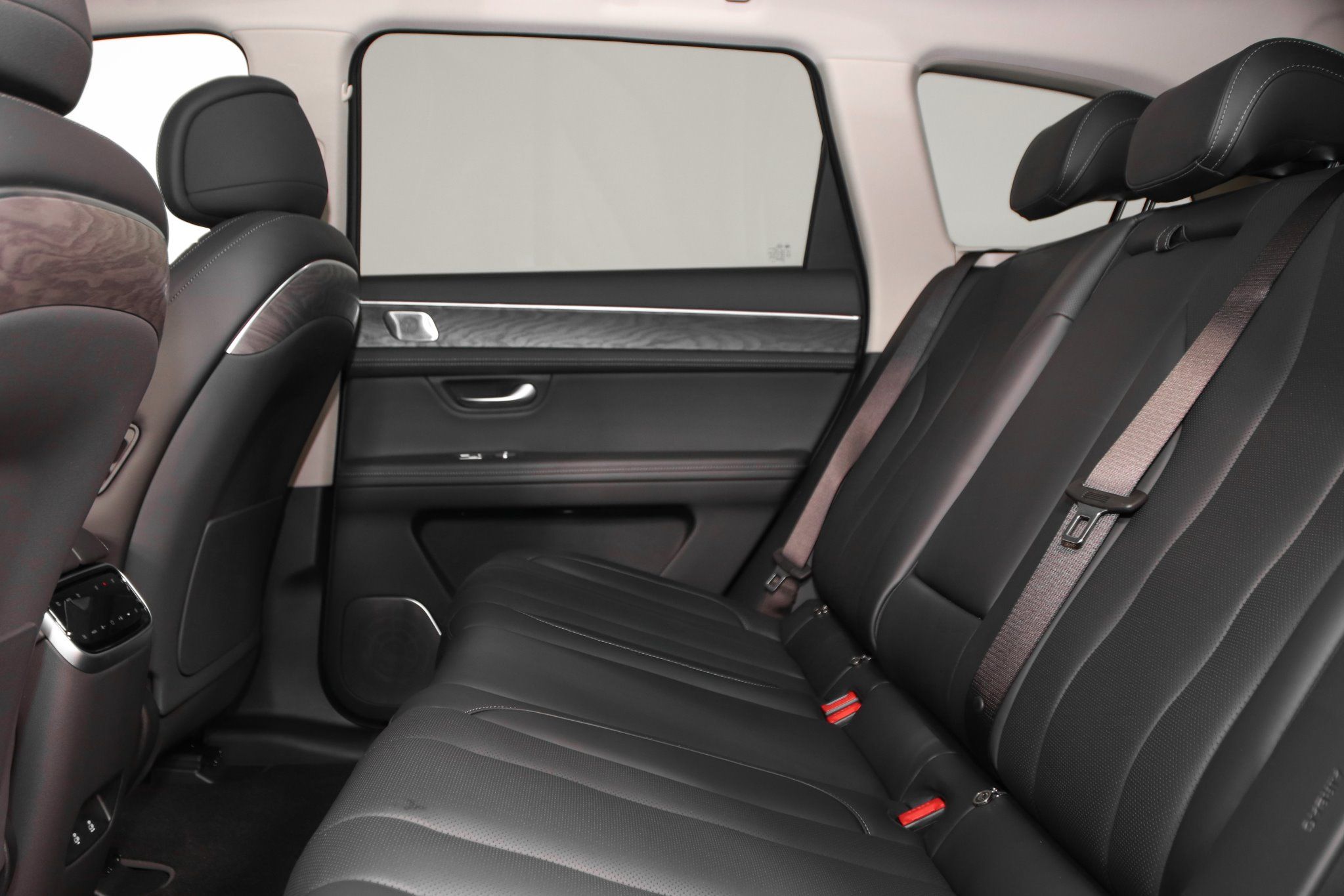 9bdb9c023b20a398bc6ce1d7fb7b4d35